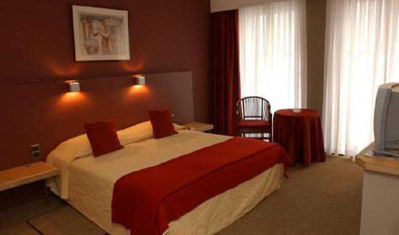 Hotel 9hotel Sablon 4*