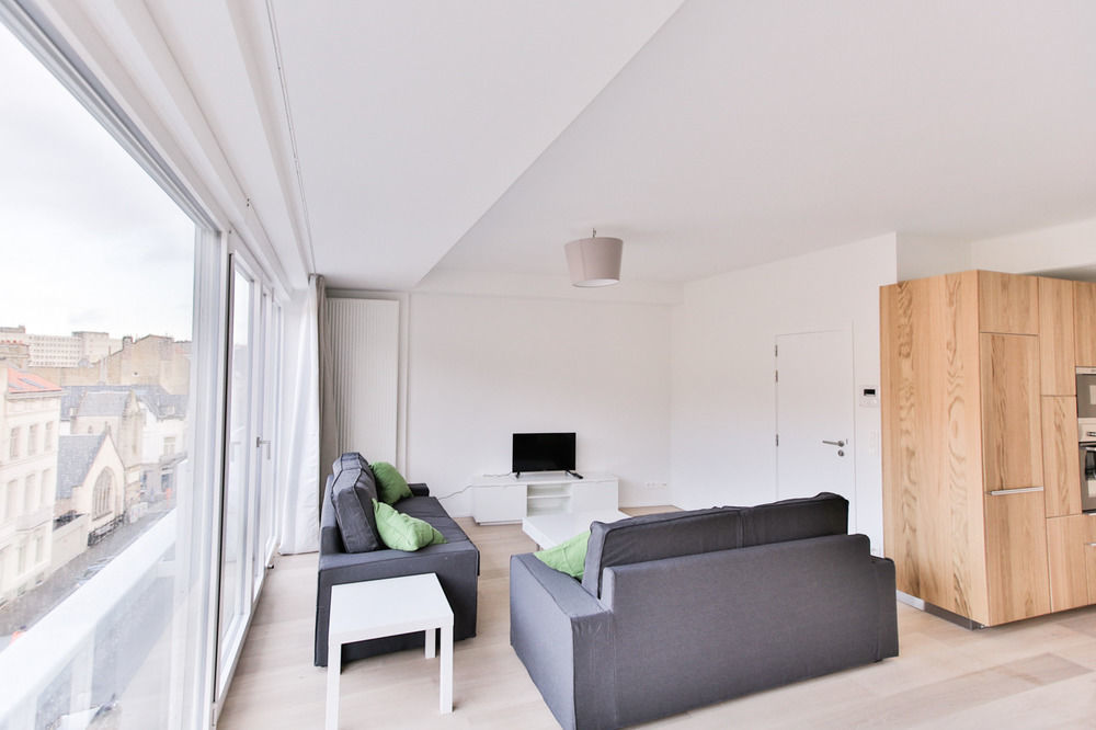 Louise Vleurgat Apartment *