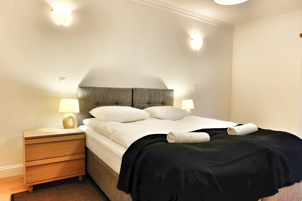 Khách sạn hẻo lánh Spot 3*
