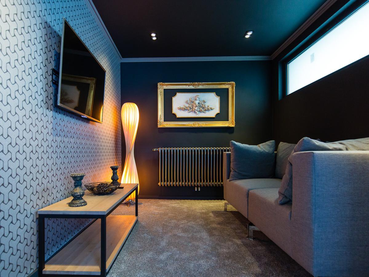 Secret Royal Apartment