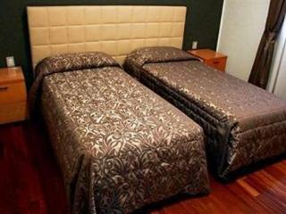 Khách sạn Barry 2*
