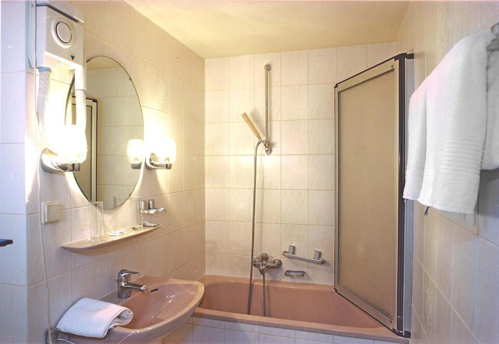 Khách sạn L'auberge Du Souverain