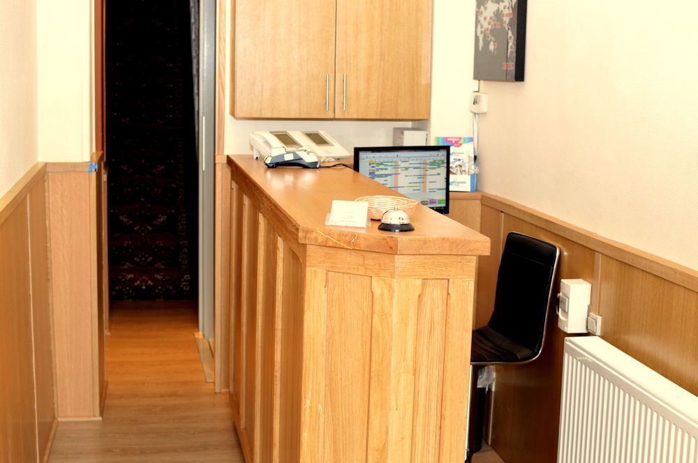 Hotel Derby Merode 2*