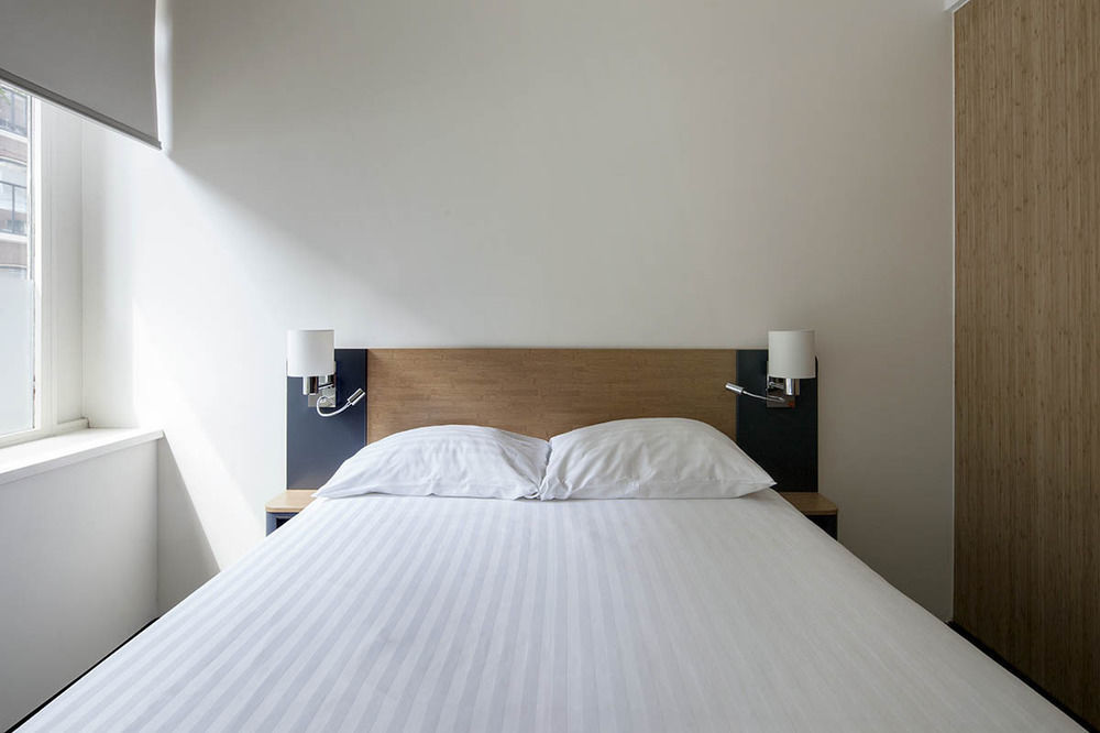 Khách sạn Easyhotel Centre 3*