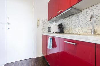 Chic Suisse Flat - Metro Louise * Brussels