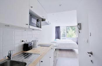 Apartment Chic Suisse Flat - Metro Louise *
