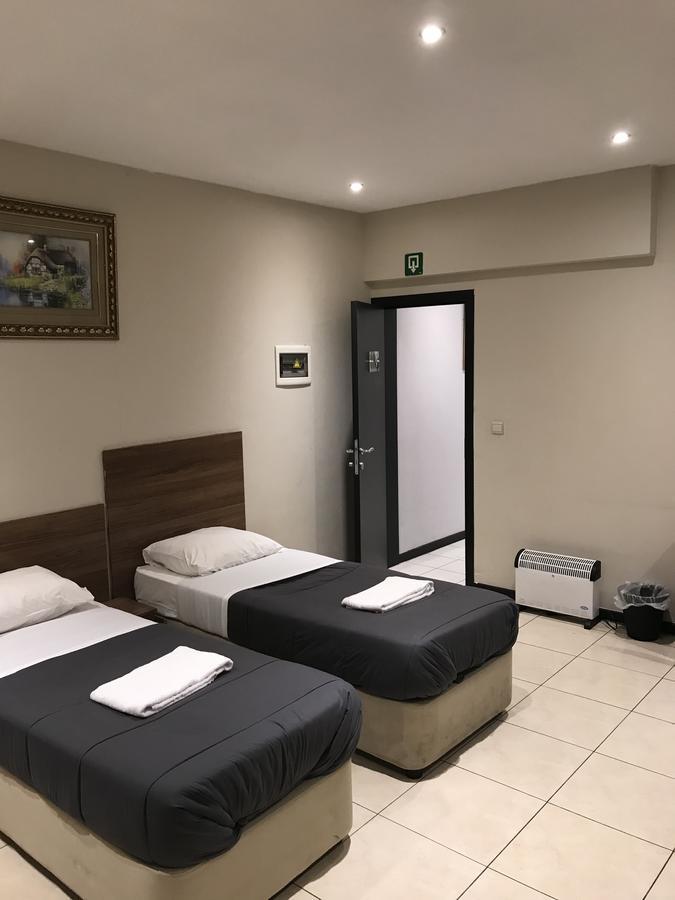 Royal Hotel