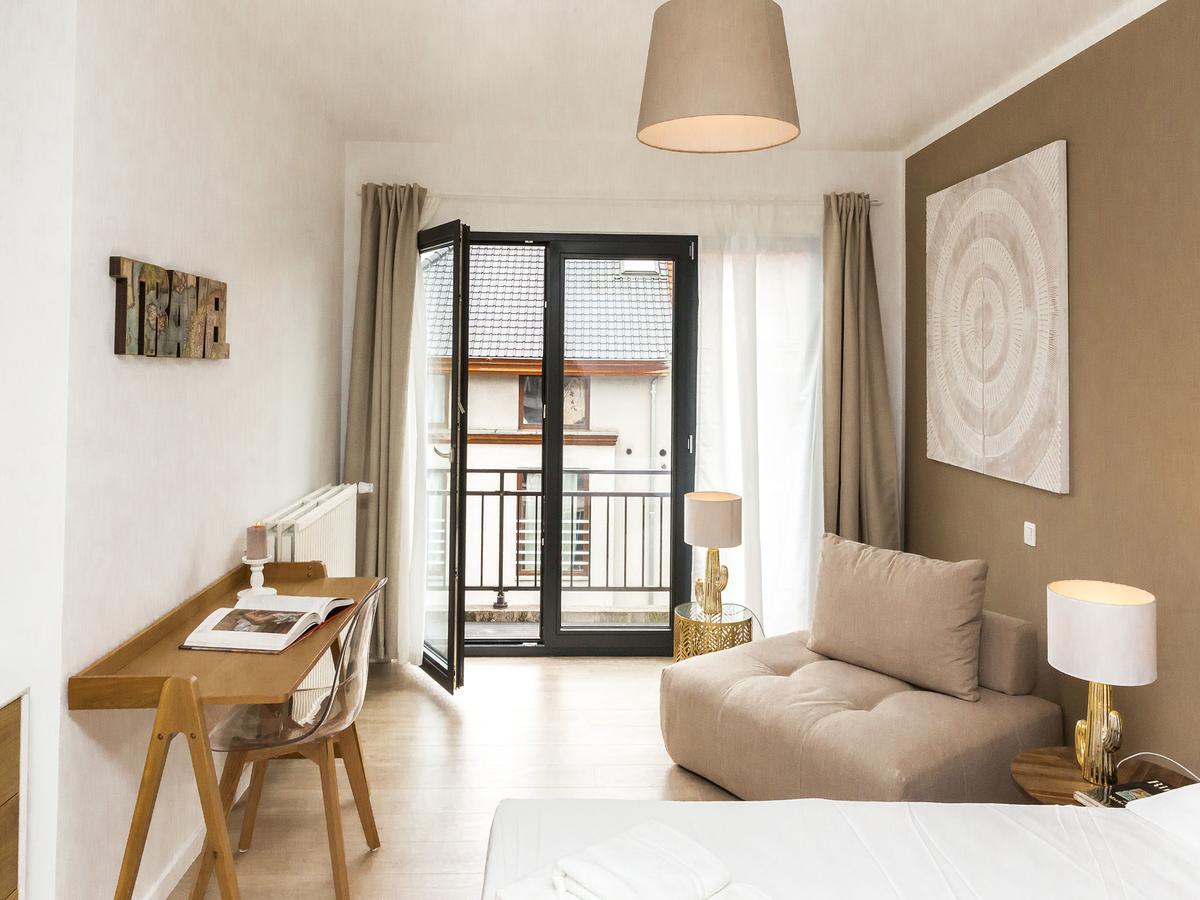 Michel Ange Halldis Apartment