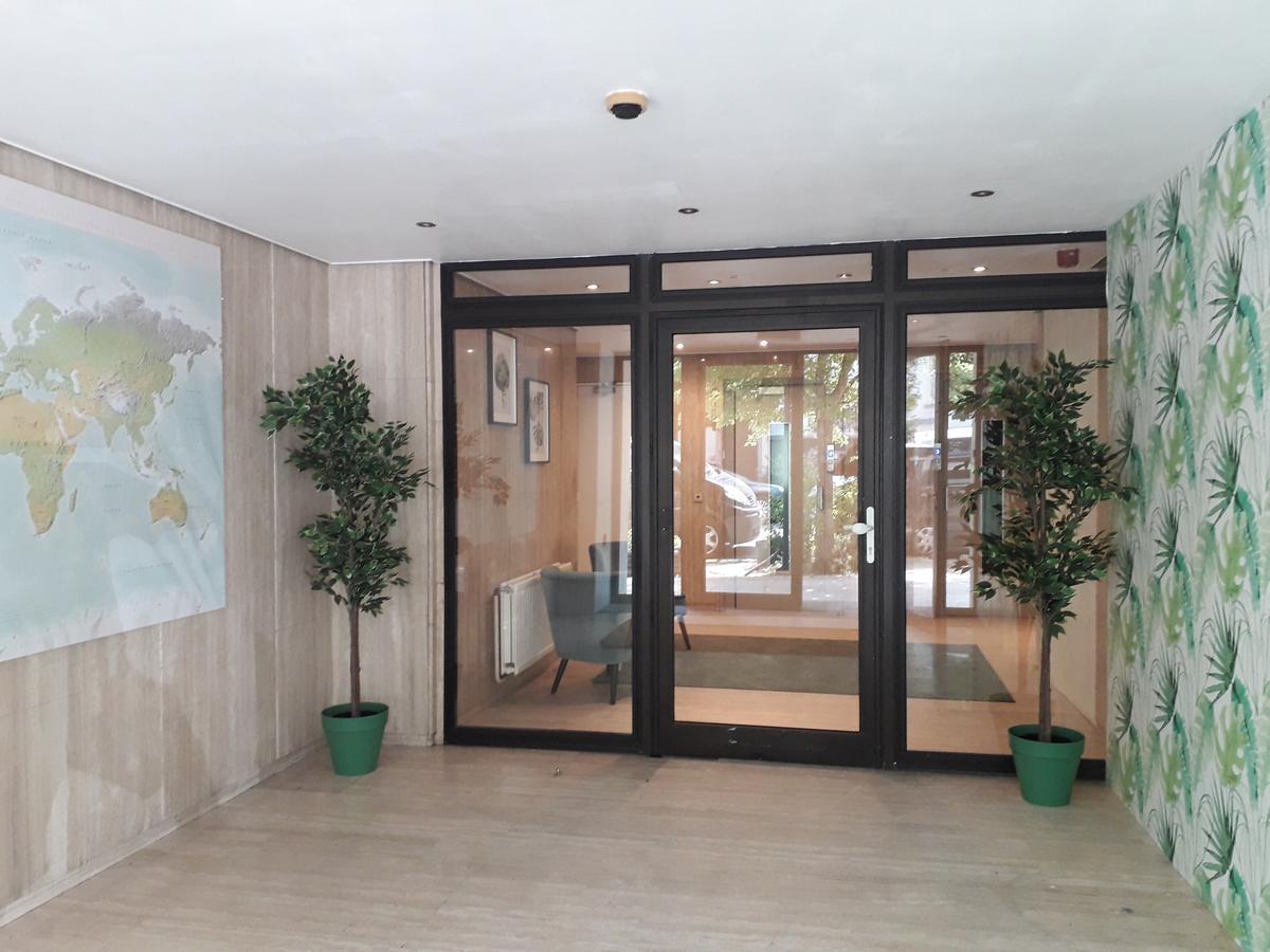 Michel Ange Halldis Apartment