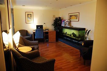 9hotel Chelton Hotel