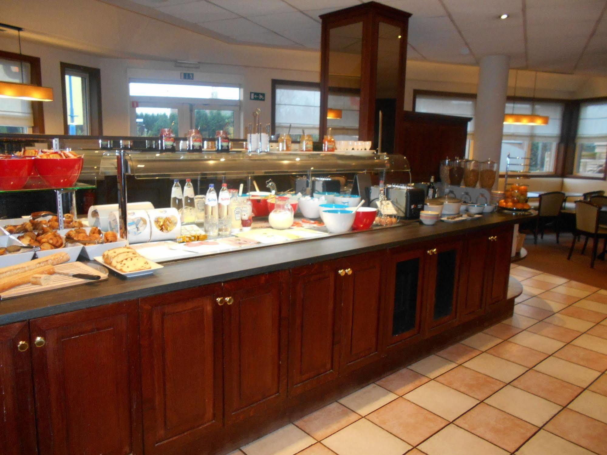 Ibis Expo Atomium 3*