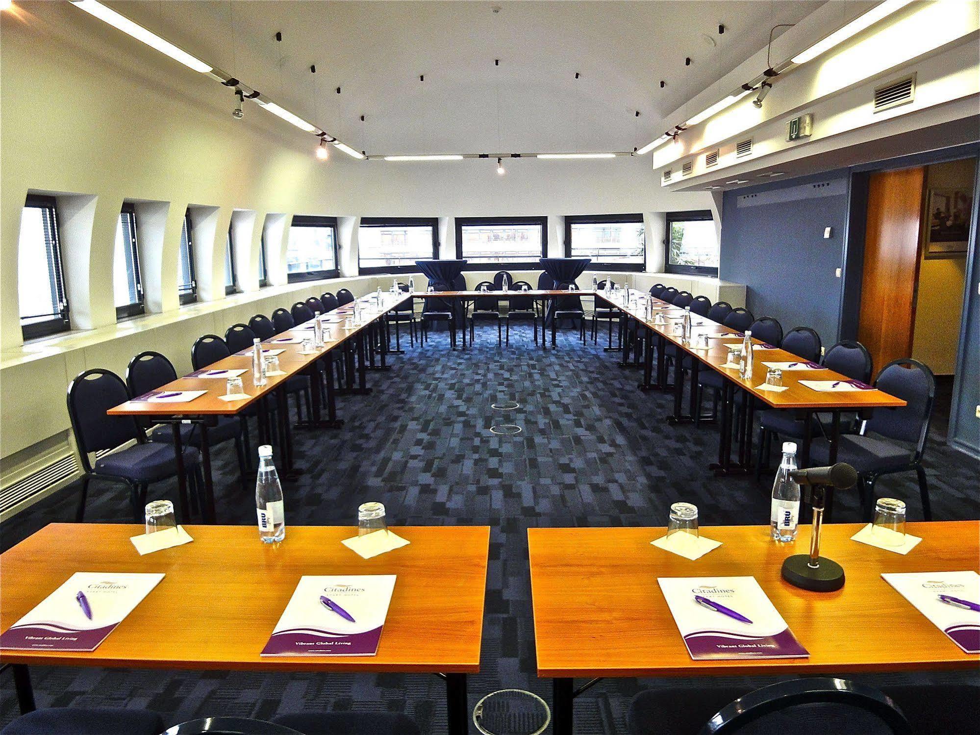 Citadines Toison D'or 3*
