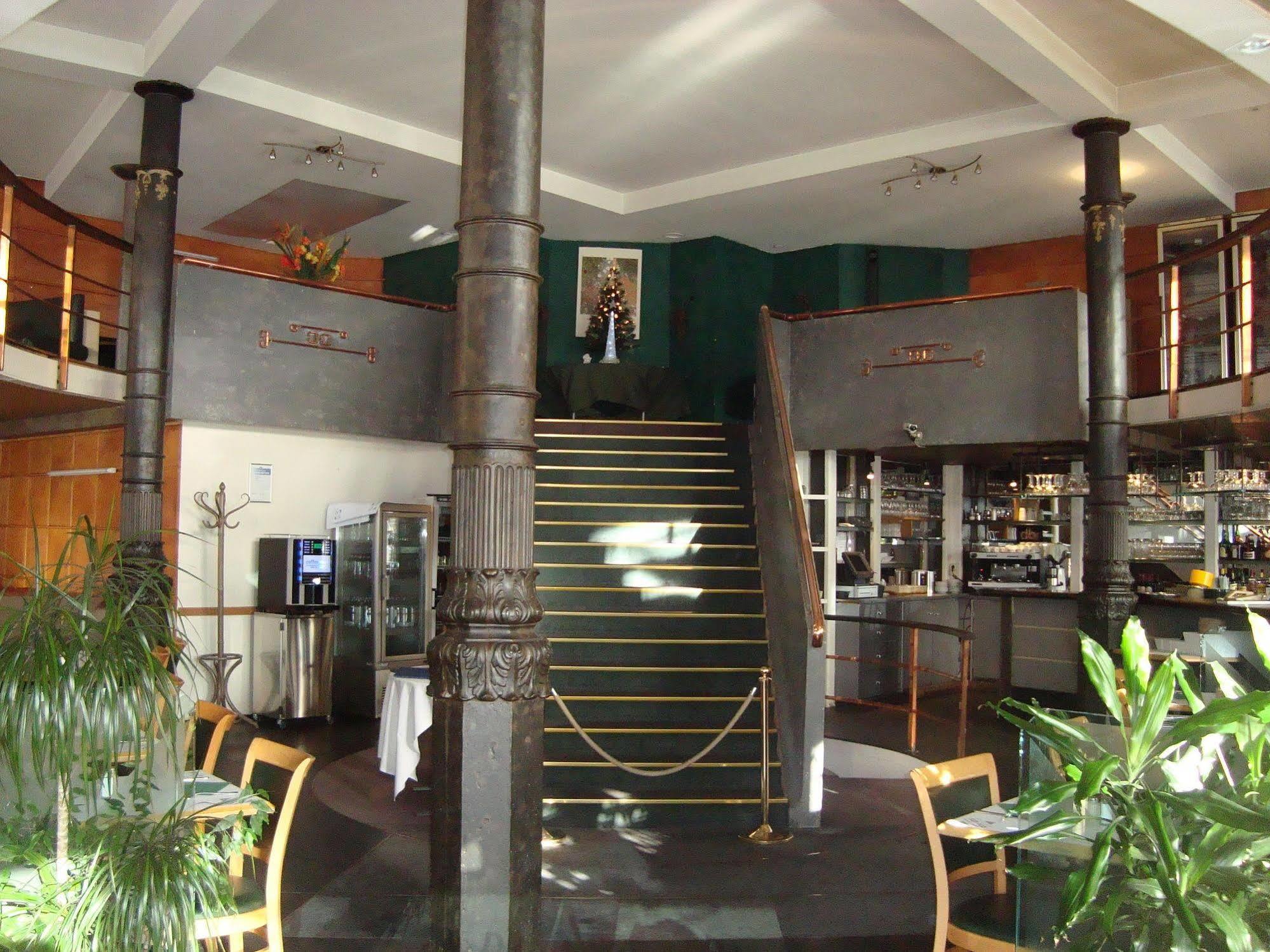 Le Dome Hotel 3*