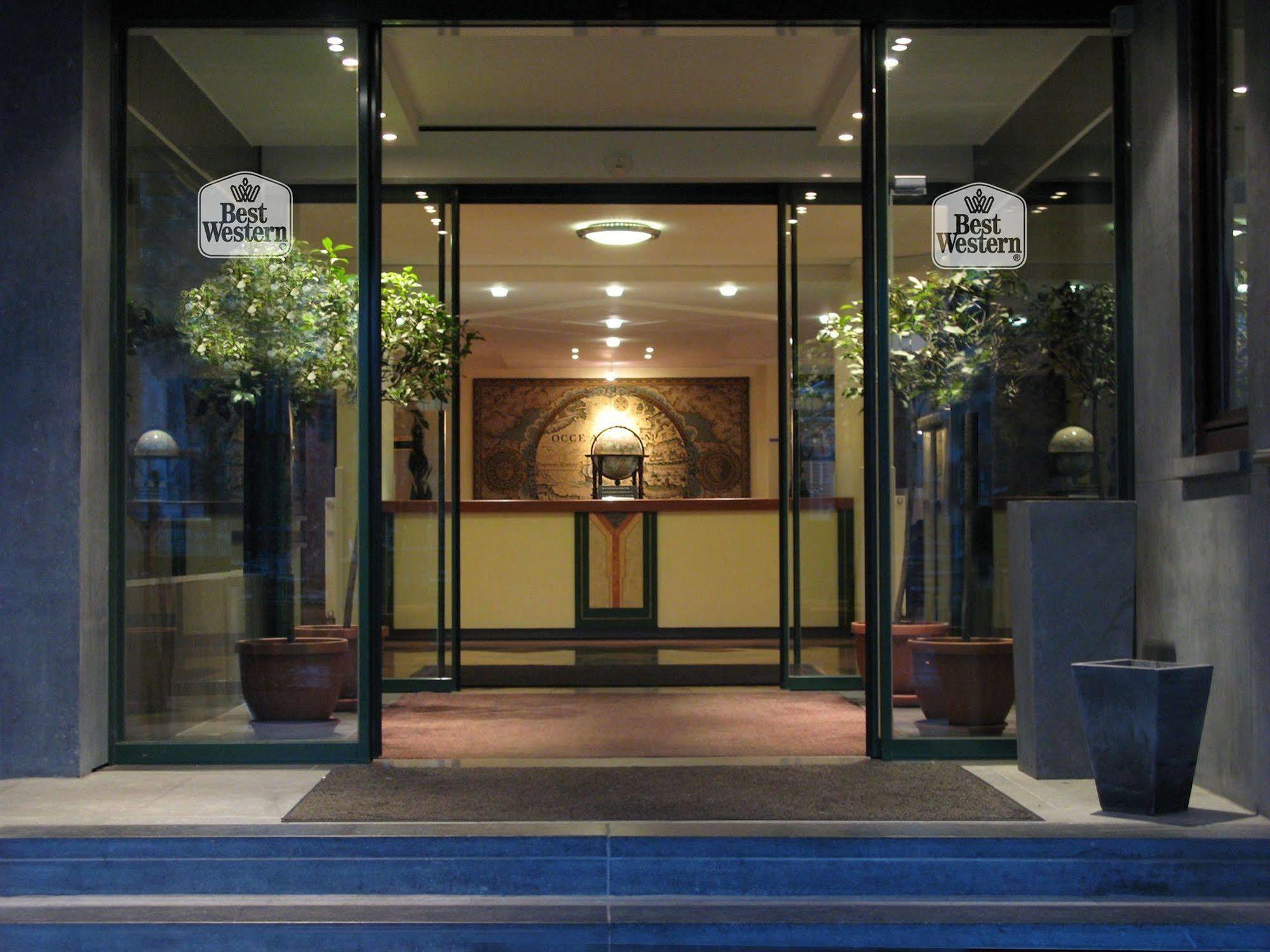 Western County House 3* Saint-Gilles