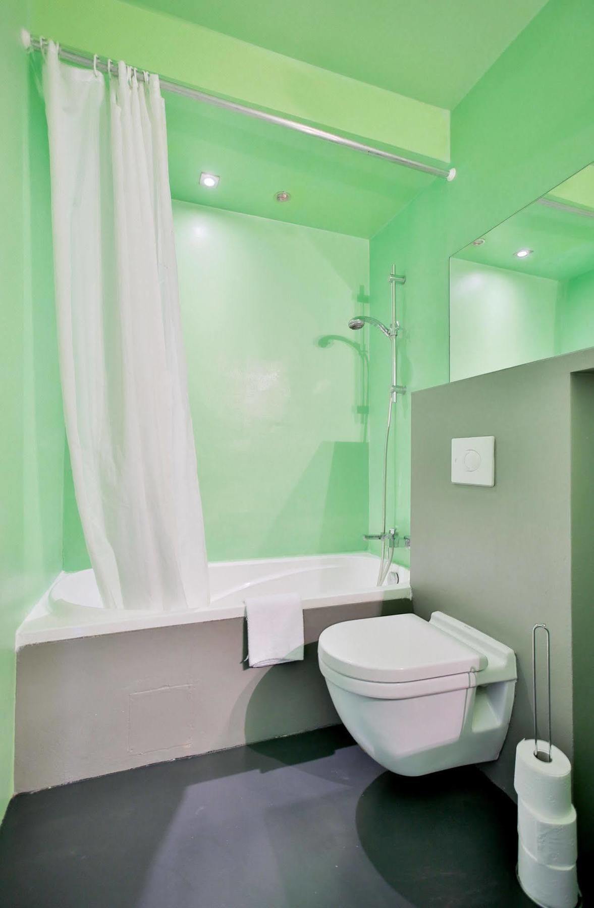 Apartment Chic Suisse Flat - Metro Louise *