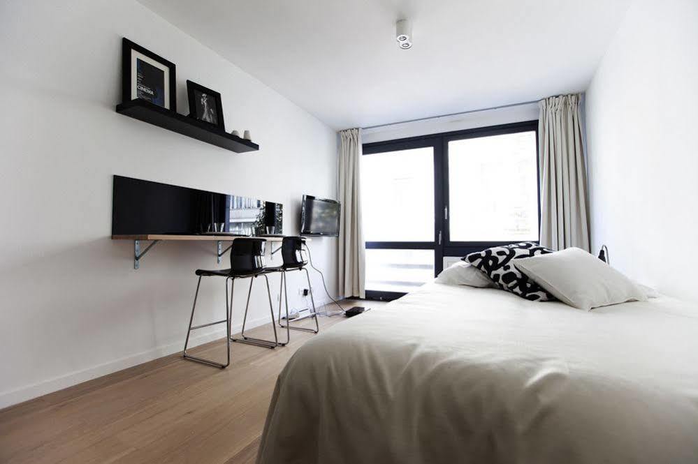 Chic Suisse Flat - Metro Louise Brussels