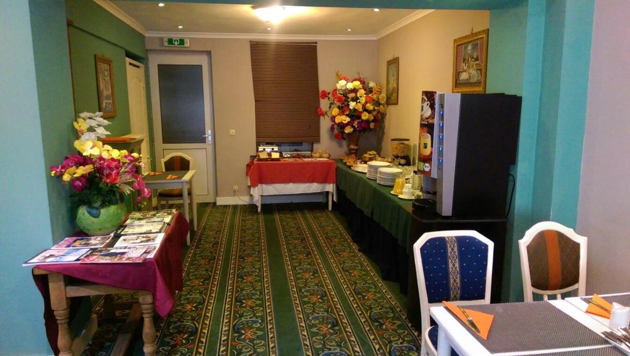 L'auberge Du Souverain Khách sạn