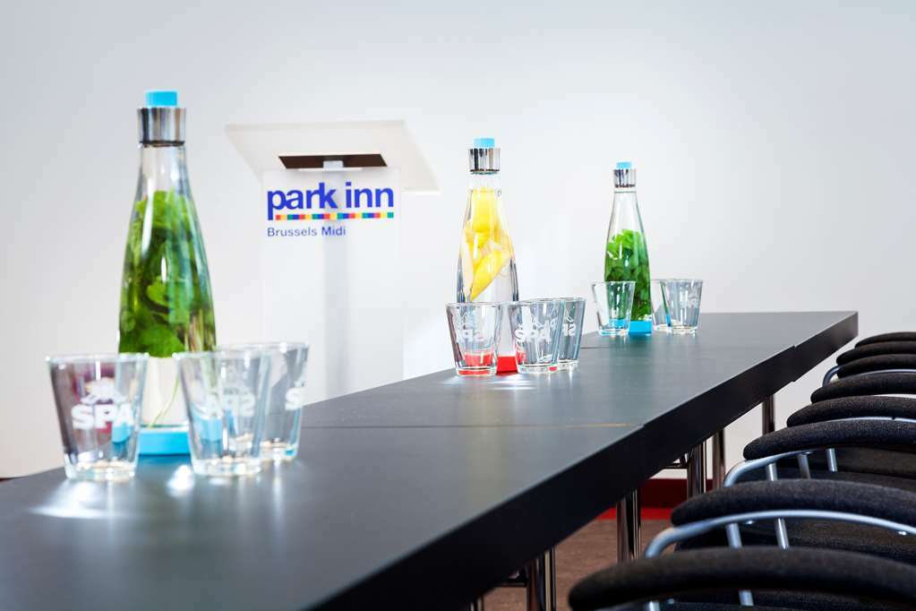 Park By Radisson Brussels Centre Midi 3*