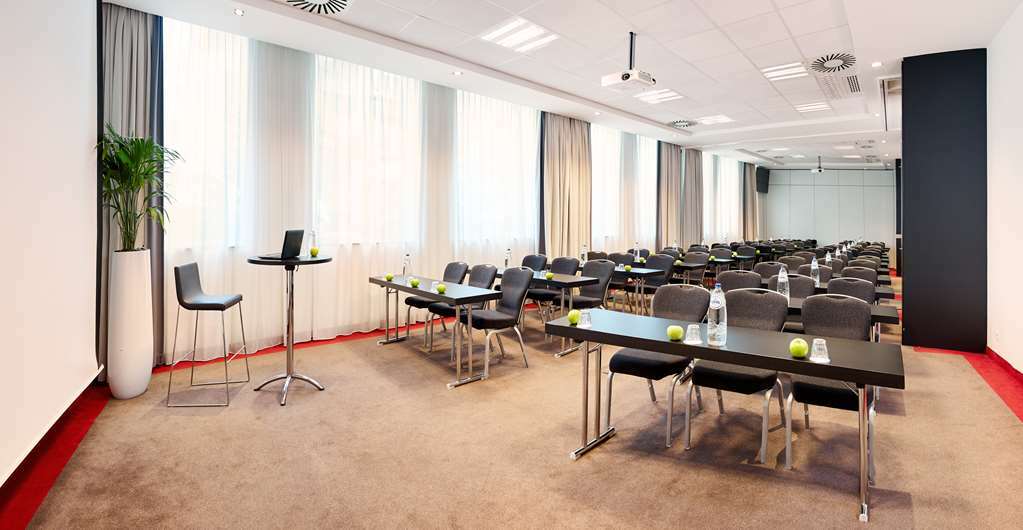 Park By Radisson Brussels Centre Midi Hotel 3*