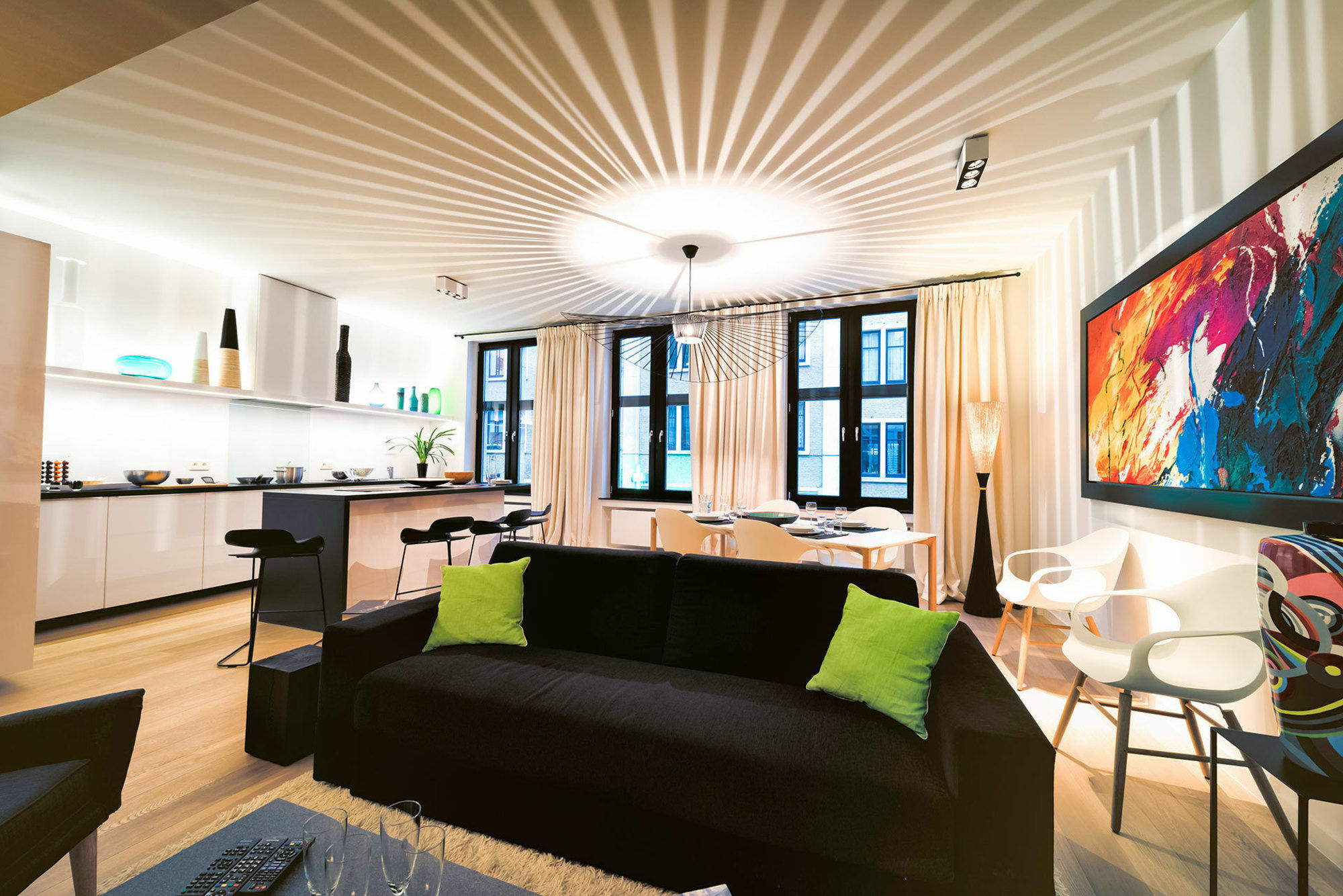 Charles - Grand Place Aparthotel 4*