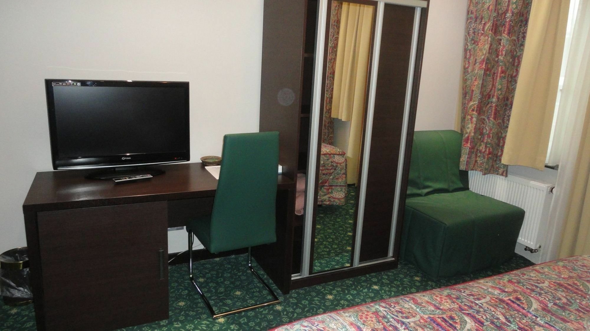 Khách sạn L'auberge Du Souverain Auderghem
