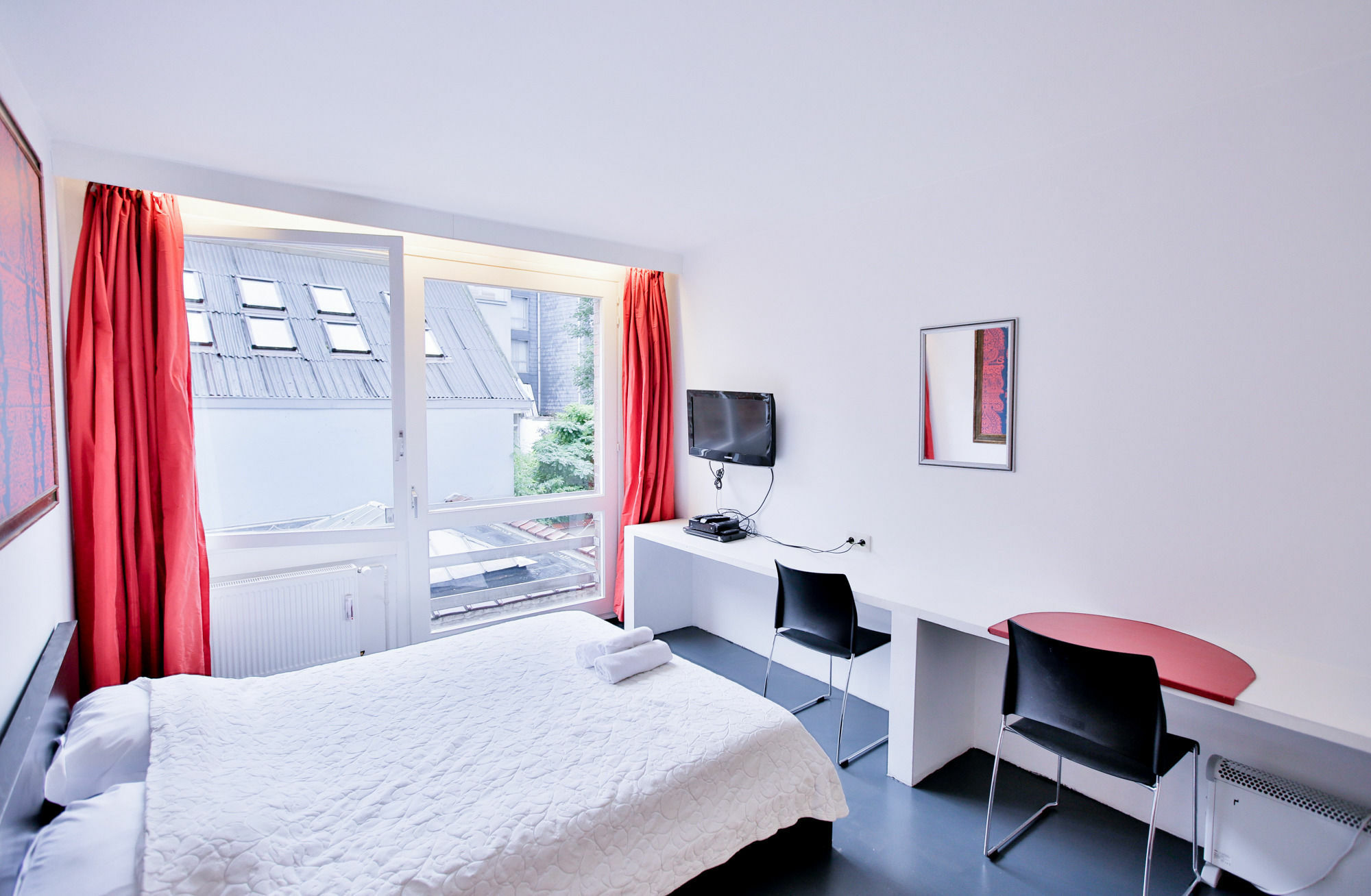 Chic Suisse Flat - Metro Louise * Brussels