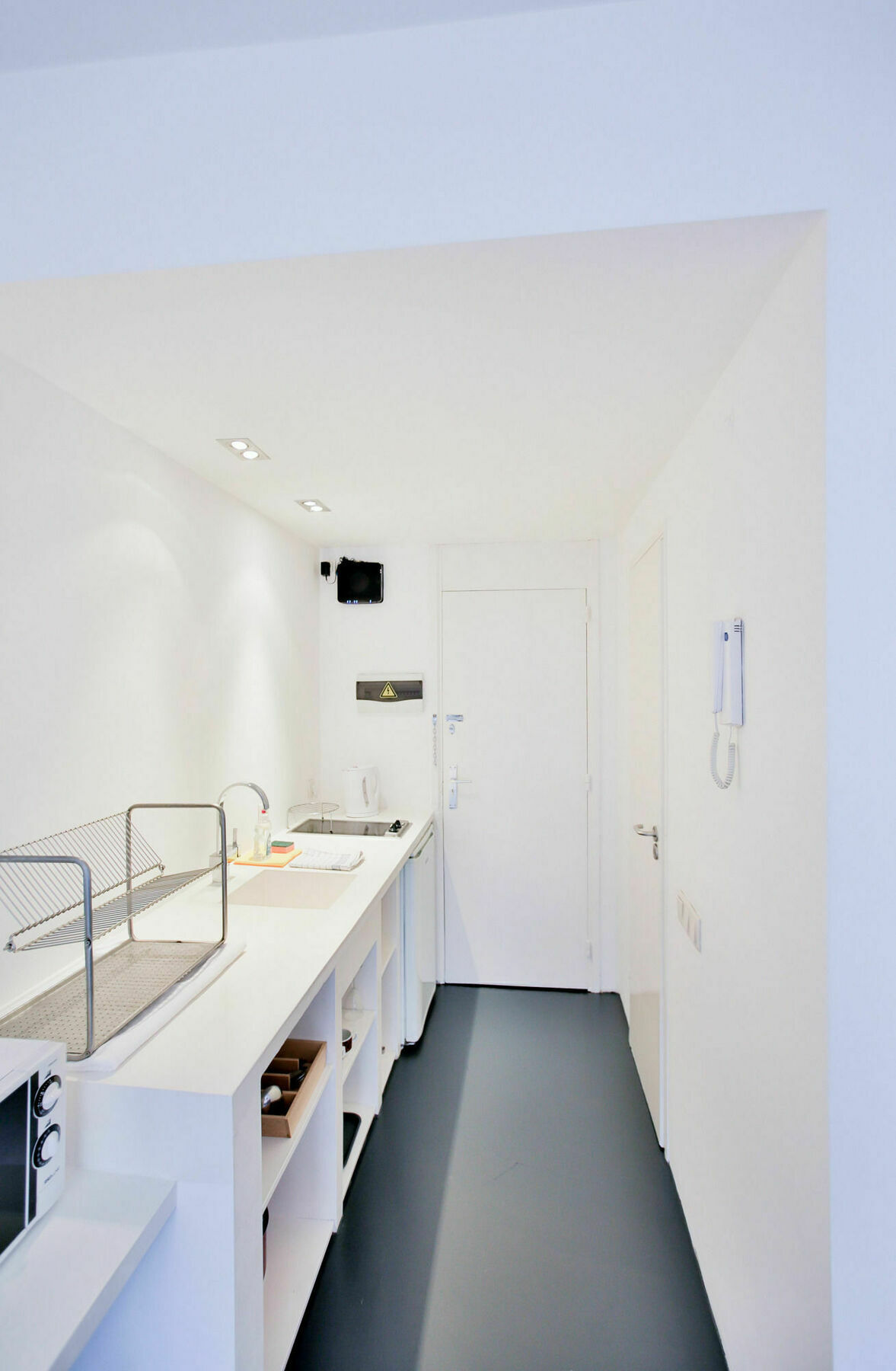 Chic Suisse Flat - Metro Louise Apartment Brüssel