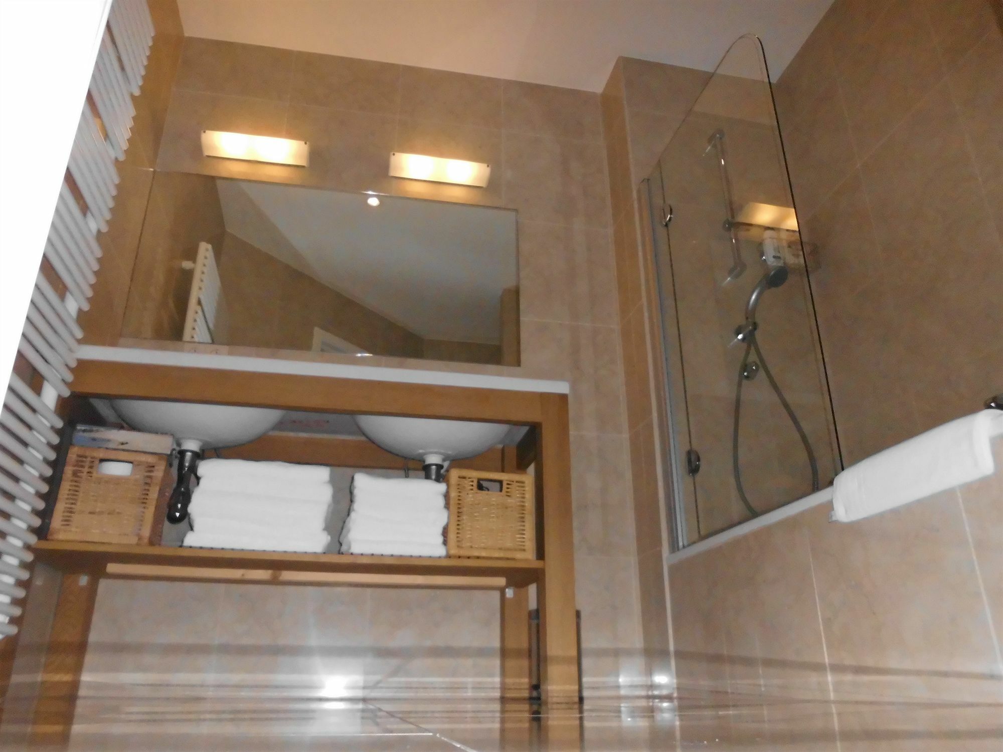 Rooms&apartments Housingbrussels *