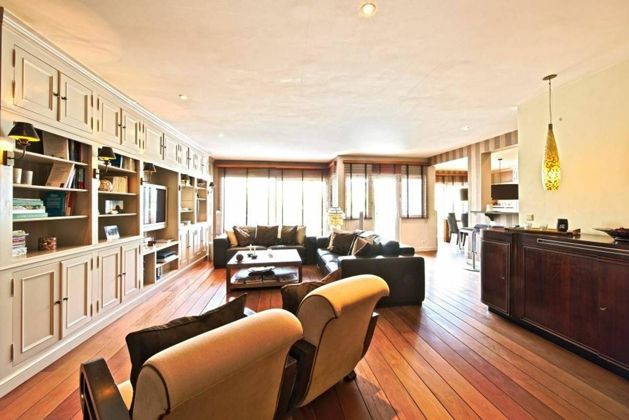 With 2 Bedrooms In Uccle, With Enclosed Garden And Wifi Brussels