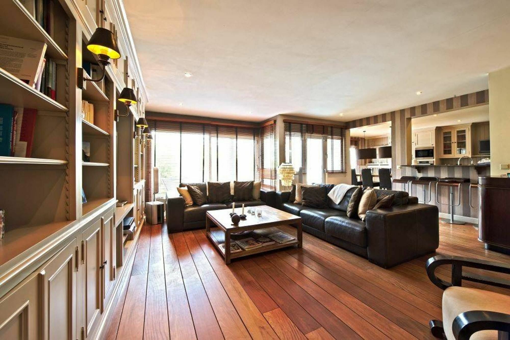 With 2 Bedrooms In Uccle, With Enclosed Garden And Wifi Brussels