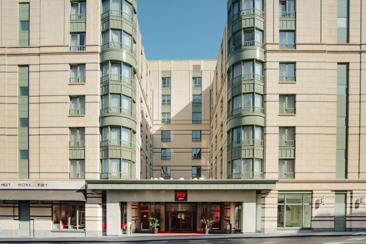 Radisson Red 4*