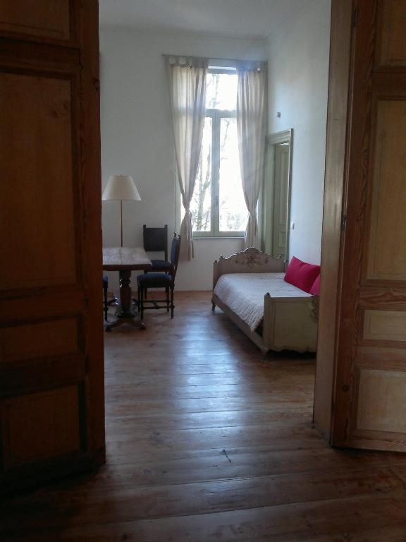 Hotel La Roulotte De Marguerite 5*