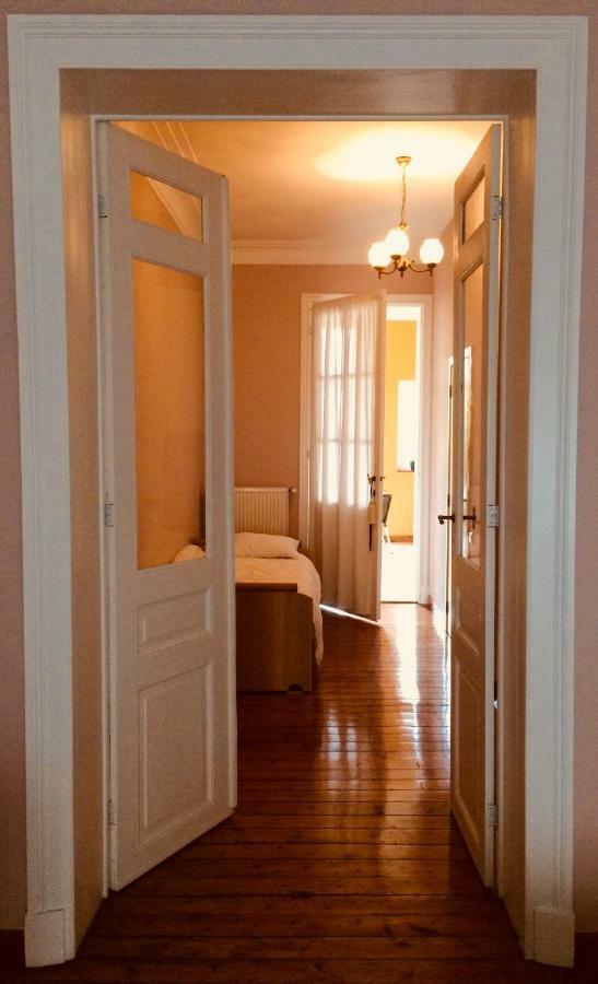 Apartment Bijou > Parvis St Pierre *