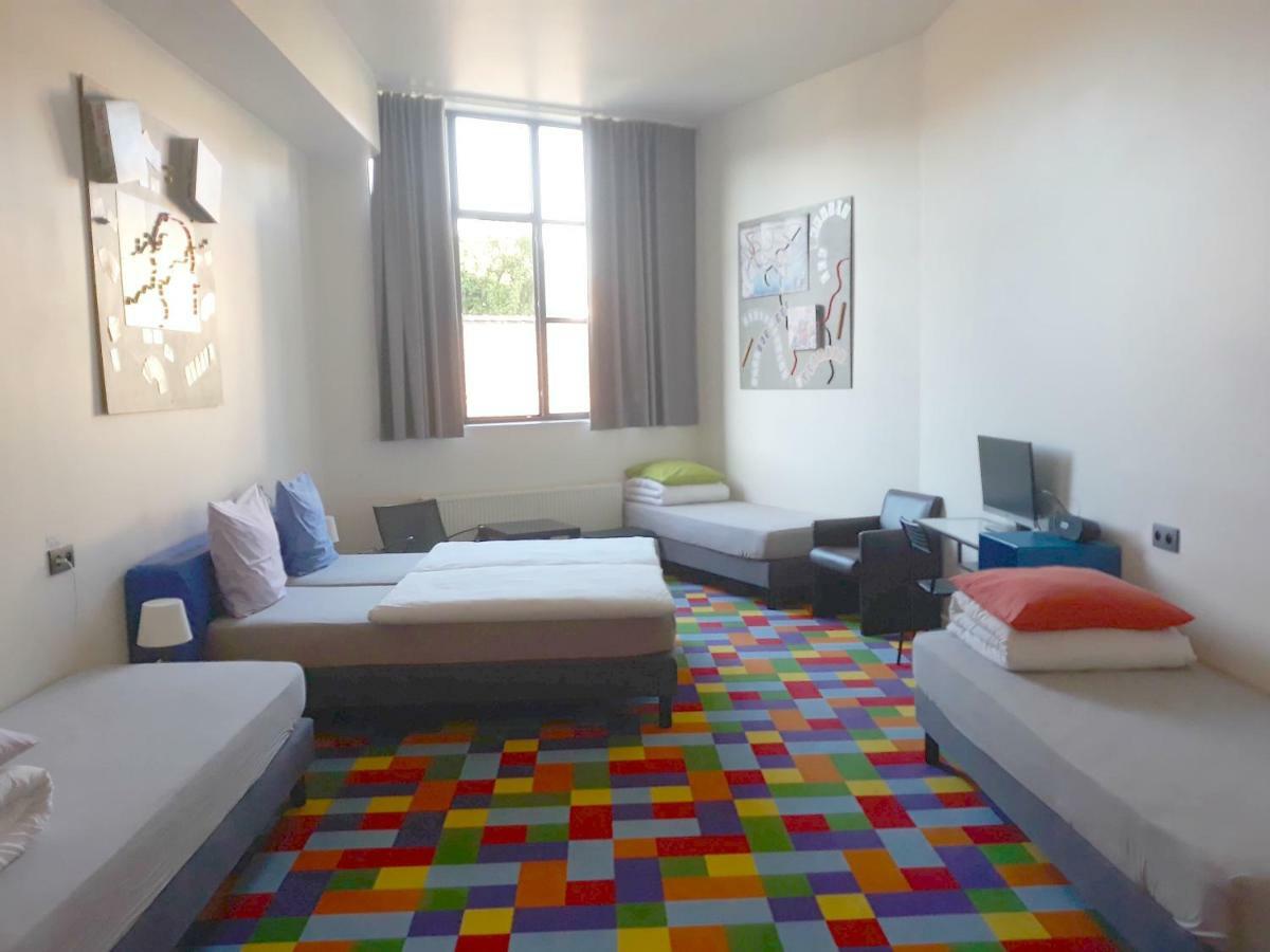 Funkey Hotel 2*