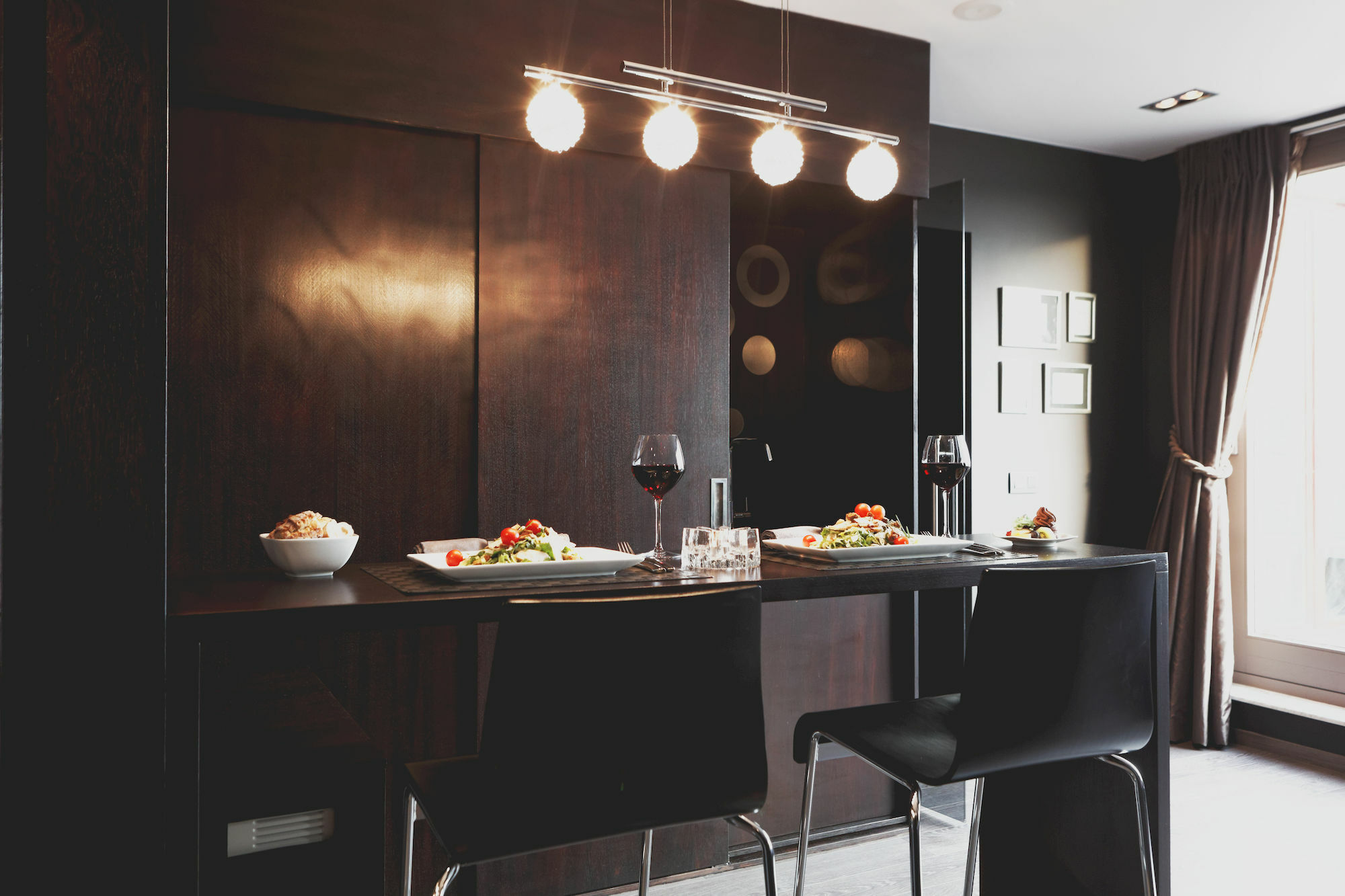 Apartment Secret *