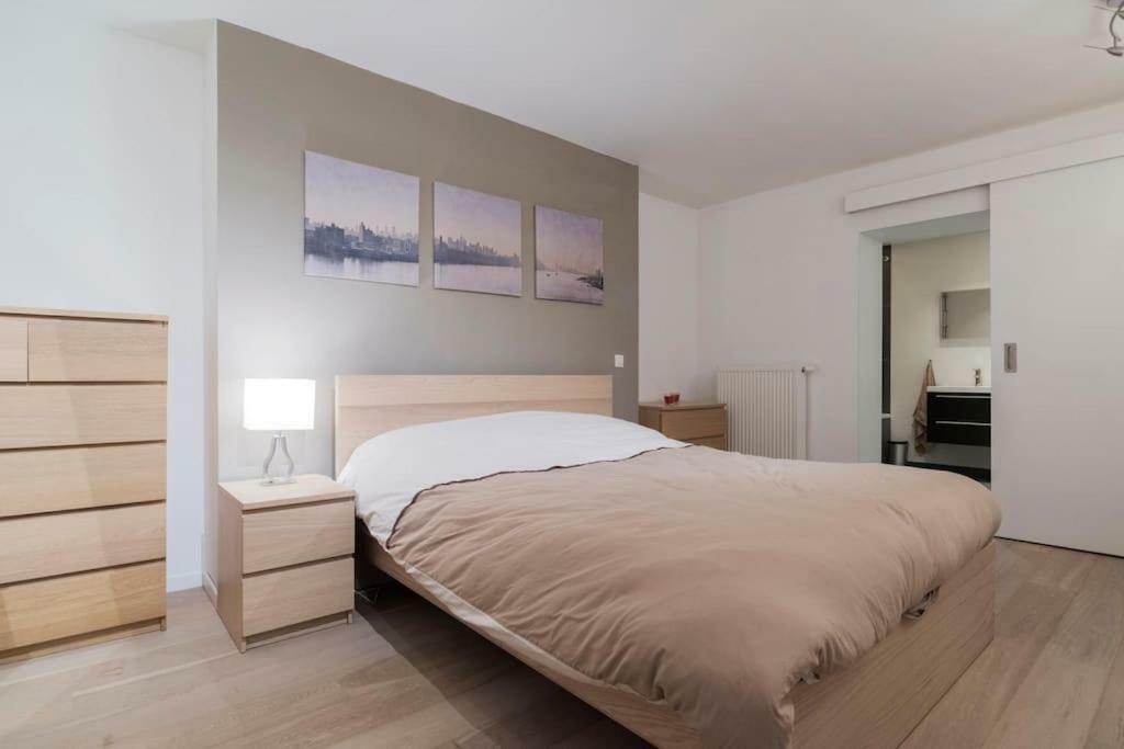 Grand Place, Only 3 Min Walk, 80M Beautiful Apartment Brussels