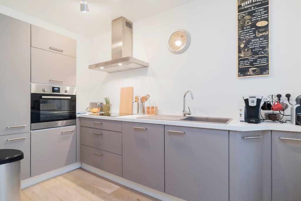 @grand Place, 80m Modern & Cozy Apartment Brussels