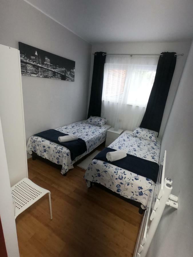 Charmant Studio Entre L'atomium Et Le Centre Ville Apartamento *