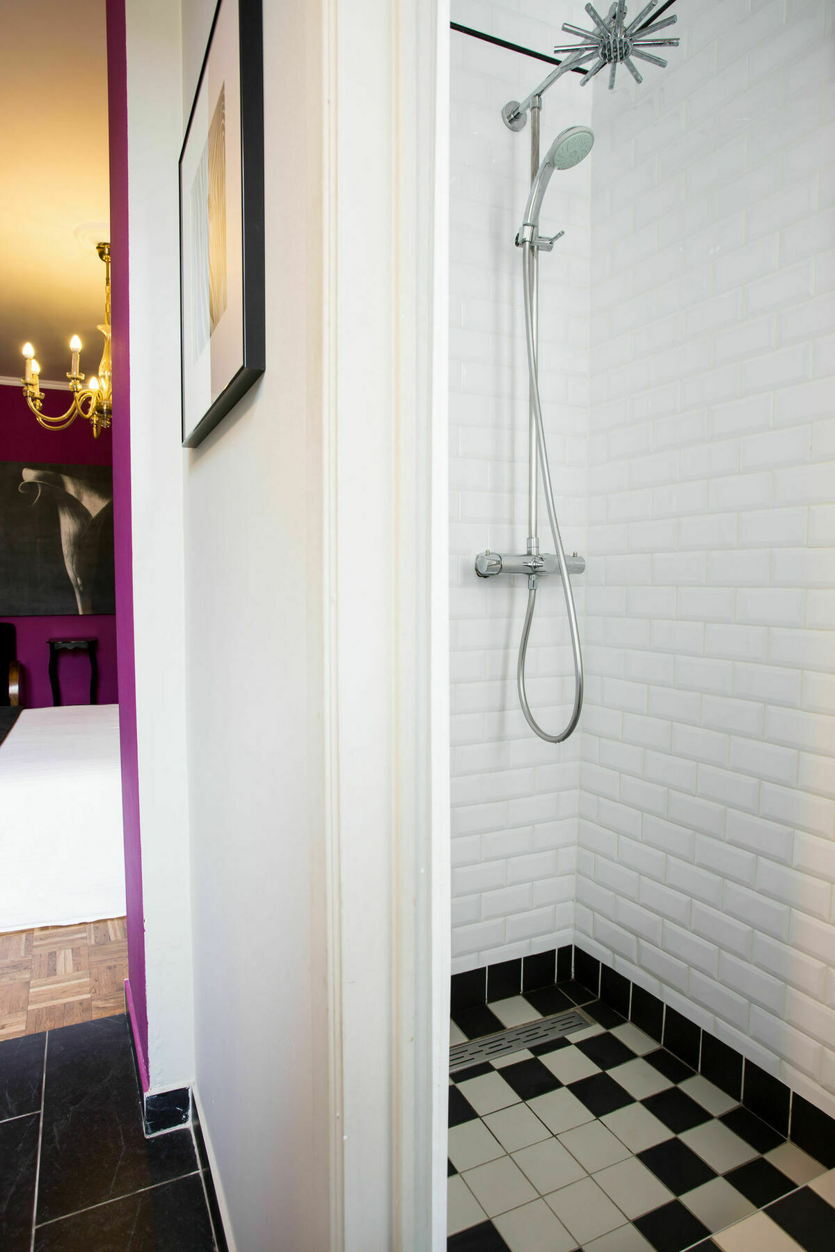 Nhà khách La Casa Bxl 3*