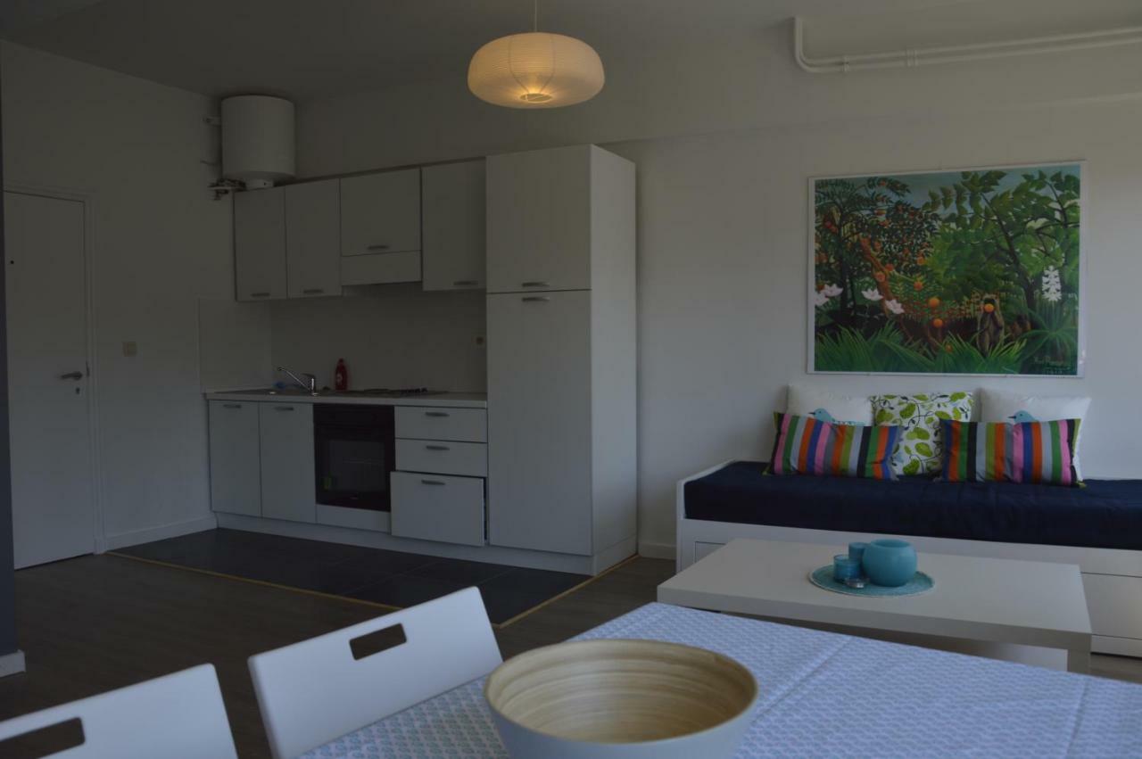 Super Flat Next Grand Place *