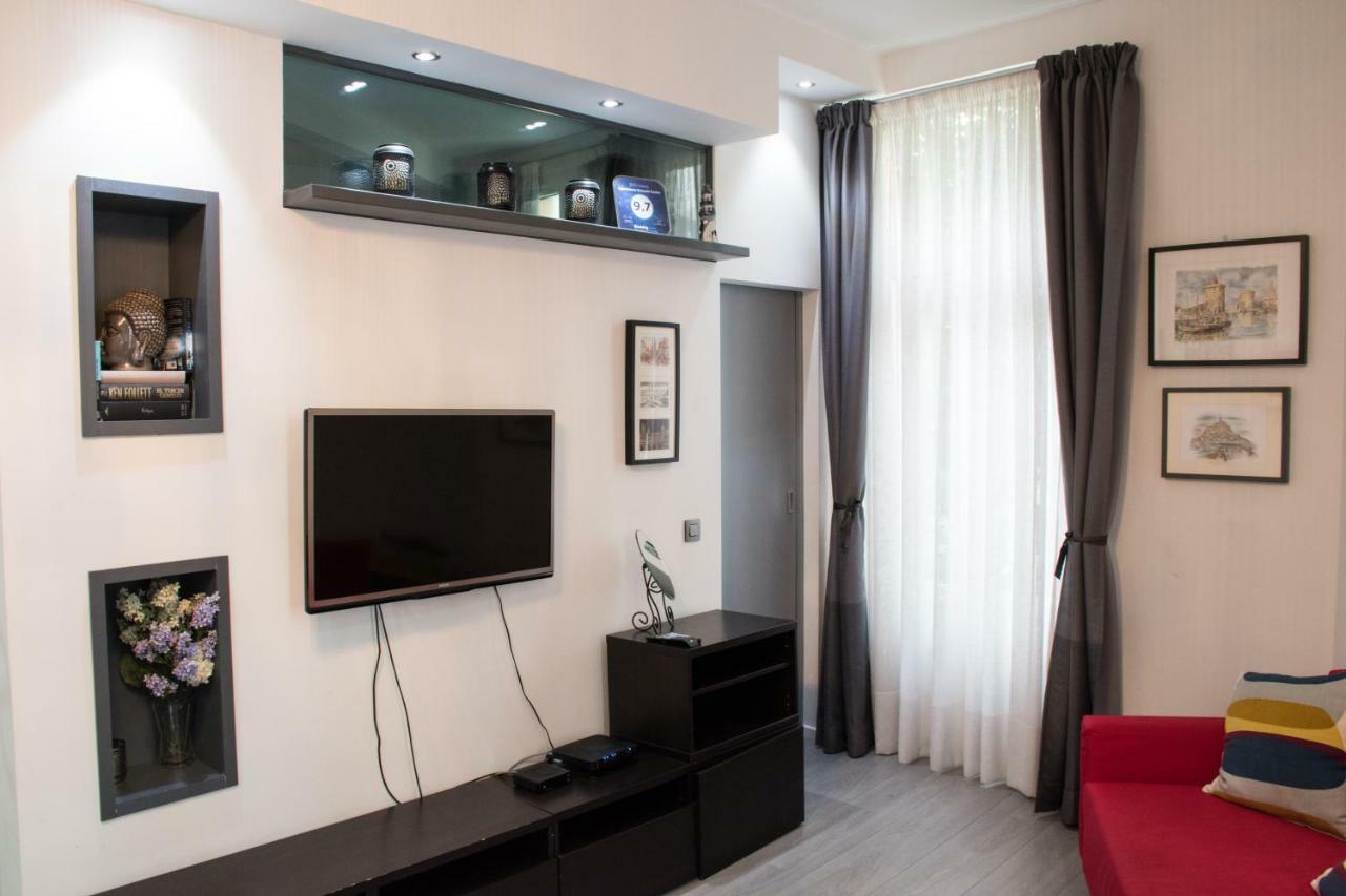 Apartment Centre