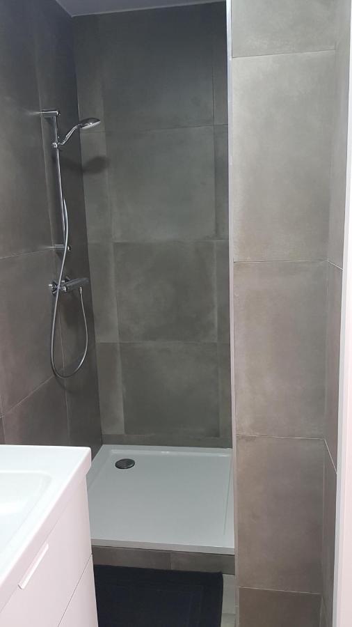 Attractive Modern Apartment *