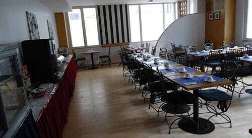 Western Centre Khách sạn 3*