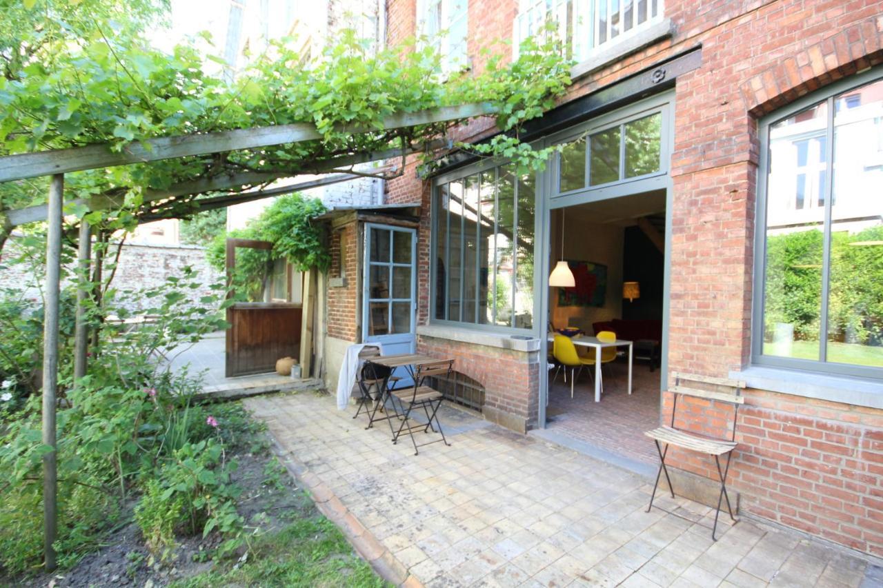 Guest house La Maison Du Fond Du Jardin