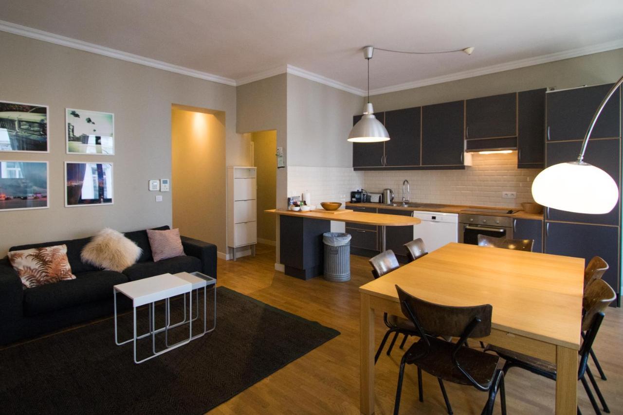 Charming Near Avenue Louise Apartment *