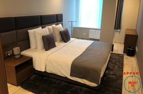 Flat Midi 33 3* Brussels