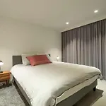 Superb 1 Bedroom Apartment With Garden At Chatelain