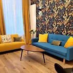 Brand New Iris Room With Private Bathroom And Balcony