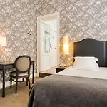 Hotel Made In Louise
