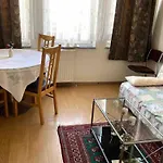 Room In Guest Room - Chambre C A Bruxelles